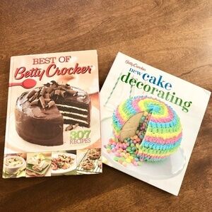 Betty Crocker Cook Books, Set of 2, Best Of Betty Crocker & Cake Decorating